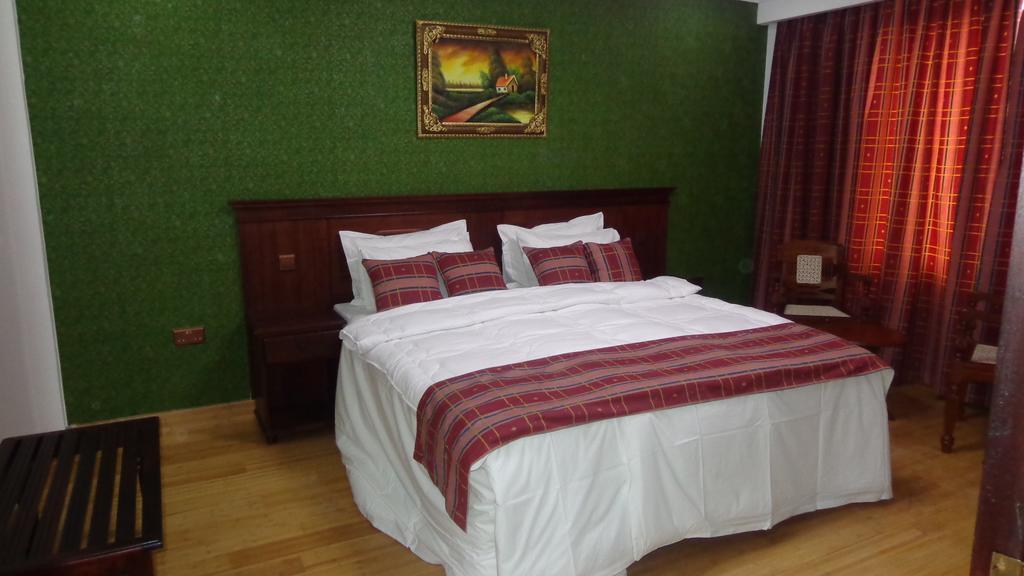 Eagle Palace Hotel Νακούρου Δωμάτιο φωτογραφία